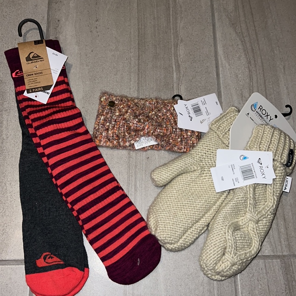 ⛸ ROXY- winter bundle set- Winterens Knitted Mittens, crew socks and head warmer